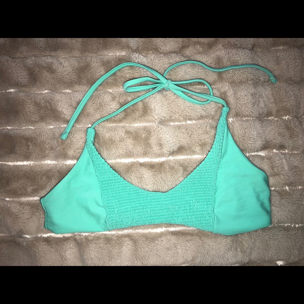 Tori Praver bikini top! 💕
